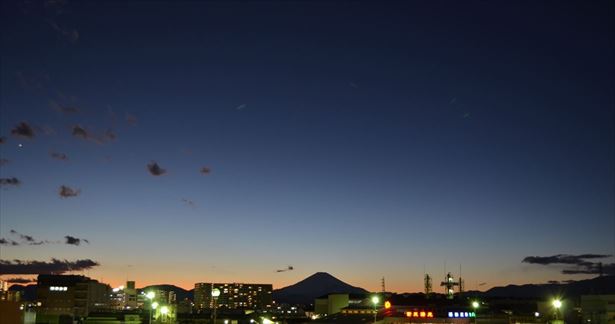 FUJI-1-20091010.JPG - 253,301BYTES